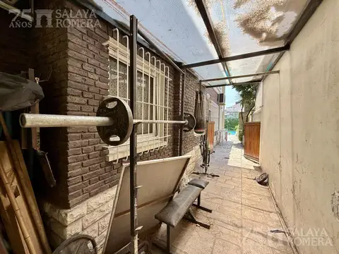 Casa 6 ambientes con 3 baños
