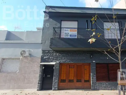 PH fte 5 ambientes 2 baños, balcón, terraza, quincho y garage Versalles