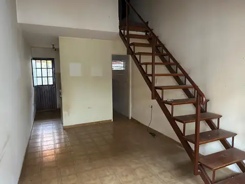 Depto Tipo Casa en Venta de 2 ambientes