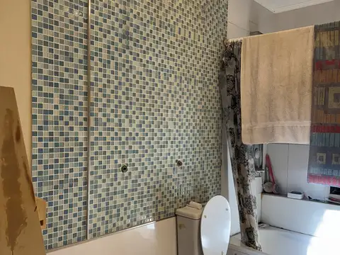 Casa en Venta con 4 cocheras