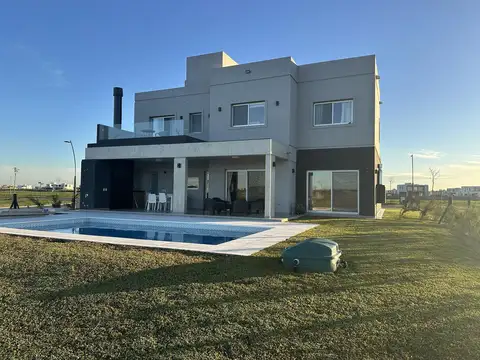 Casa en Venta de 4 dormitorios