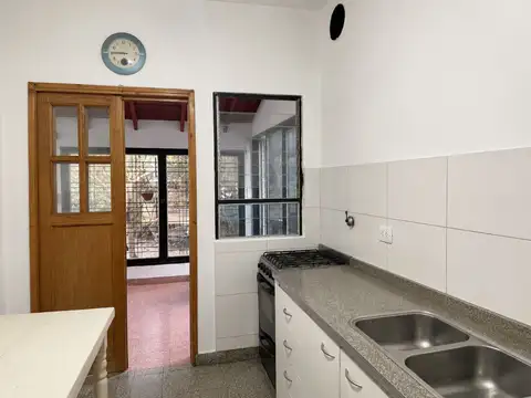 CASA 4 AMB  VENTA PADUA COCHERA PATIO