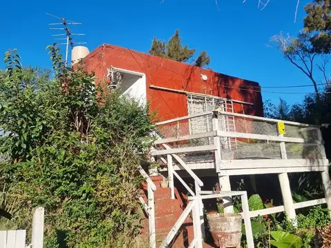 Casa 2 ambientes con 1 baño