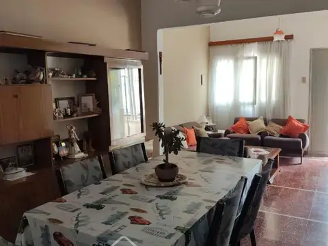 CASA EN VENTA BARRIO LOS PARAISOS