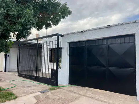 VENTA DE CASA EN BARRIO INTEGRAL OESTE- EL CHALLAO, LAS HERAS.