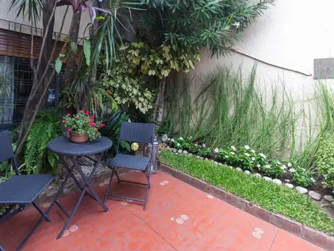 VENTA casa con depto patio terraza y parrilla
