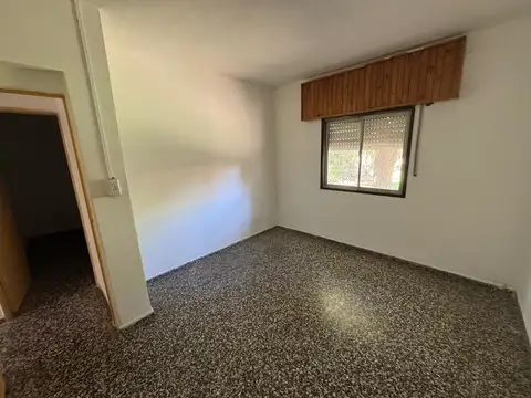 Casa en Roque Sáenz Peña 1855