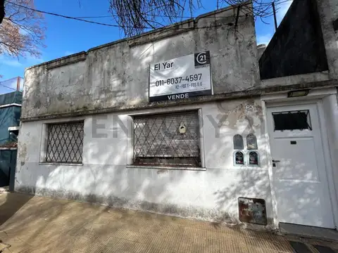 España 200, Piso 0