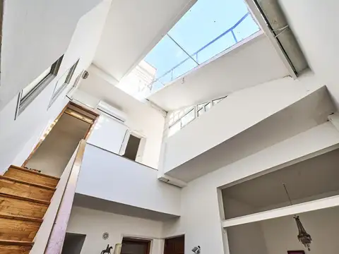 Depto Tipo Casa en Venta de 5 ambientes