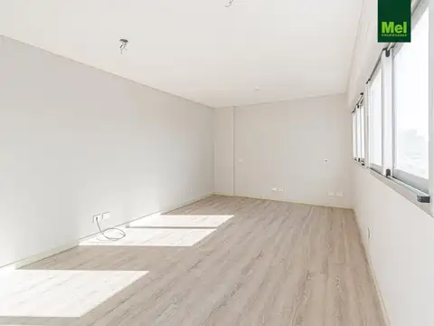 Amplio Ambiente divisible en Edificio Full Amenties.