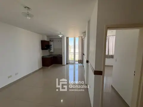 DEPARTAMENTO DOS AMBIENTES CON COCHERA Y BAULERA