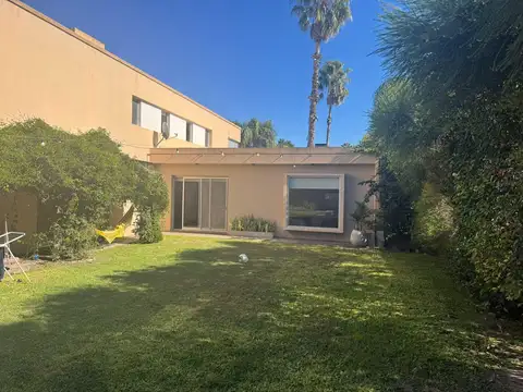 ALQUILO CASA EN FUNES HILLS SAN MARINO  barrio privado