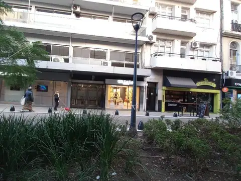 Paraguay 600, Piso 3