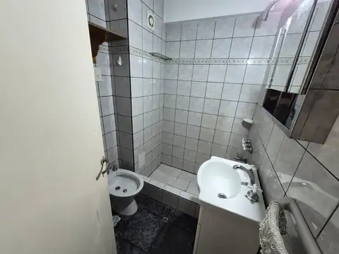 Muy buen departamento de 3 amb. en planta baja “Barrio El Cóndor”