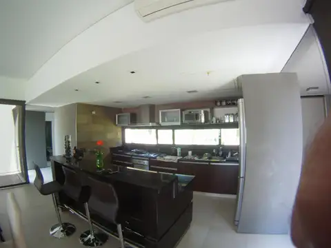 ALQUILER TEMPORAL CASA 5 Amb ,Jardin ,Deck ,Amarra propia