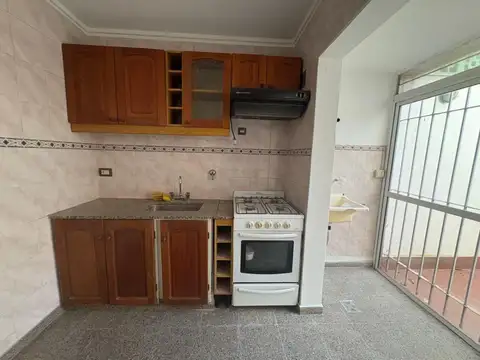 Depto Tipo Casa en Alquiler de 1 dormitorio