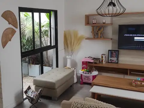 Casa en Venta con 1 cochera