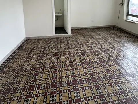 Corvalan 1000, Piso PB