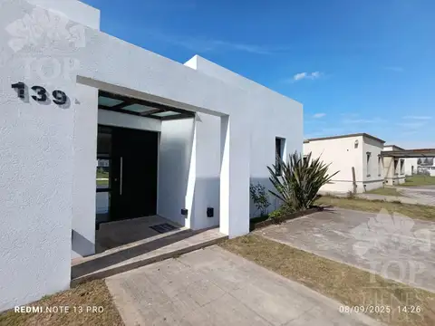 Casa en Alquiler de 3 dormitorios