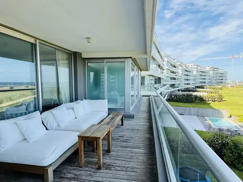 Departamento 6 ambientes con 5 baños