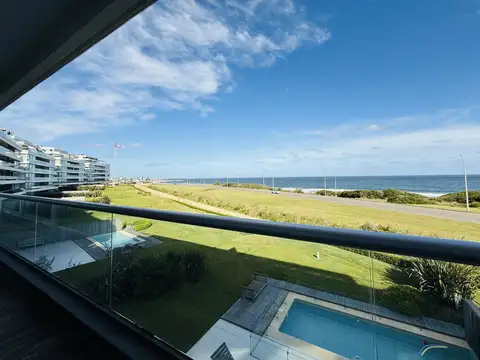 Departamento en Venta en Playa Brava, USD 1.980.000