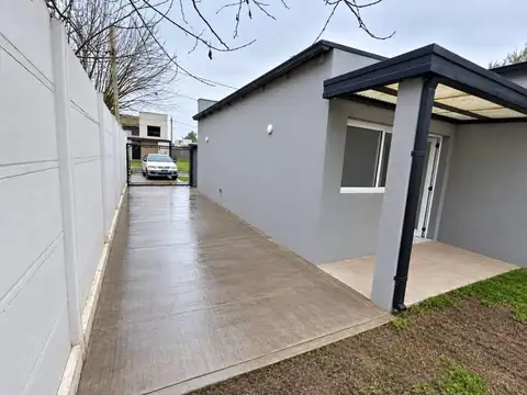 Casa 3 ambientes con 1 baño