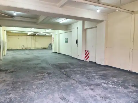 Local en Venta 40 años