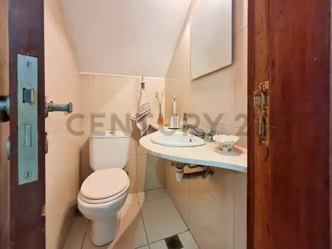 Casa de 3 dormitorios con parque en La Plata (casco)