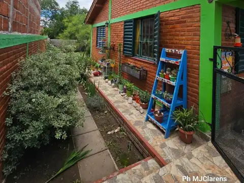 CASA EN BARRIO SAN SEBASTIAN MINA CLAVERO CON ESCRITURA