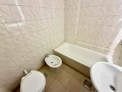 Depto Tipo Casa en Alquiler en Ramos Mejia, $ 590.000