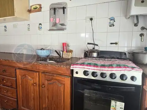 Casa 2 ambientes con 1 baño
