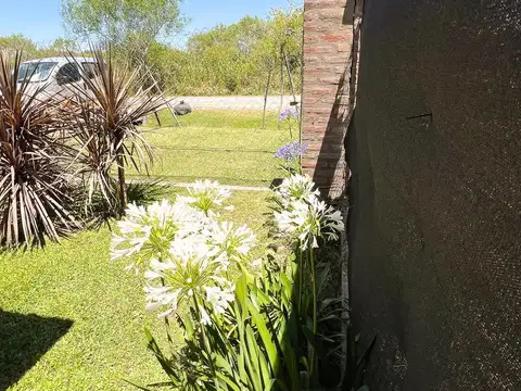 Casa 2 ambientes con 1 baño