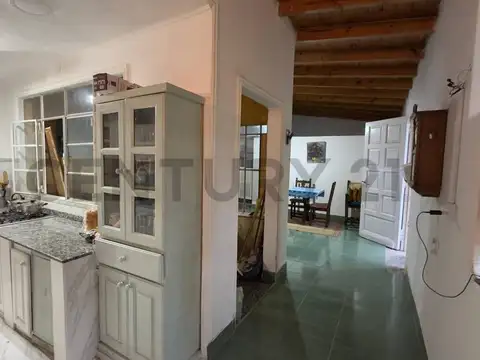 150  y 413 , Piso 0
