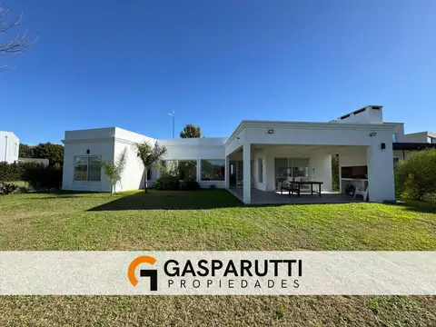 Casa en Venta en San Matías con Pileta