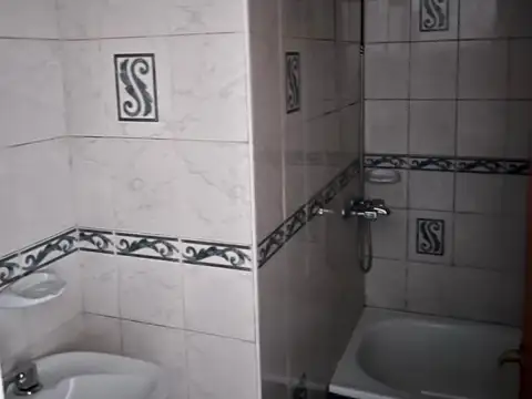 Departamento en Alquiler en Republica De La Sexta, $ 420.000