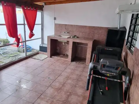 Depto Tipo Casa en Venta de 4 ambientes