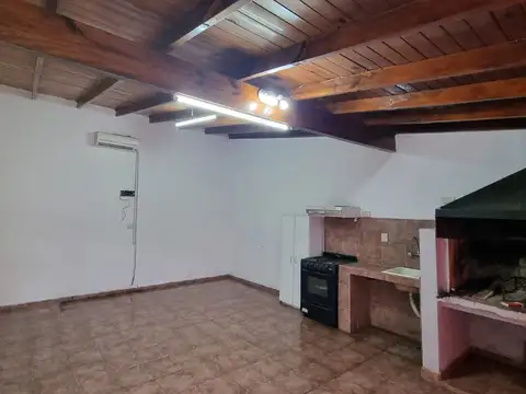 Depto Tipo Casa 4 ambientes con 1 baño