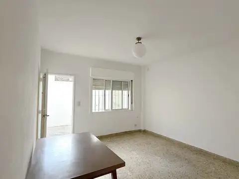 Depto Tipo Casa en Alquiler en Caseros, $ 520.000