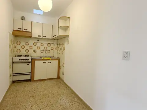Sarmiento 3300, Piso PB