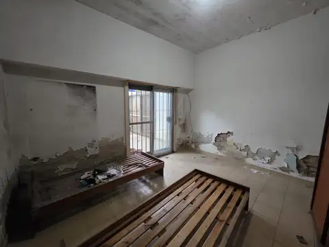 Depto Tipo Casa en Venta 50 años
