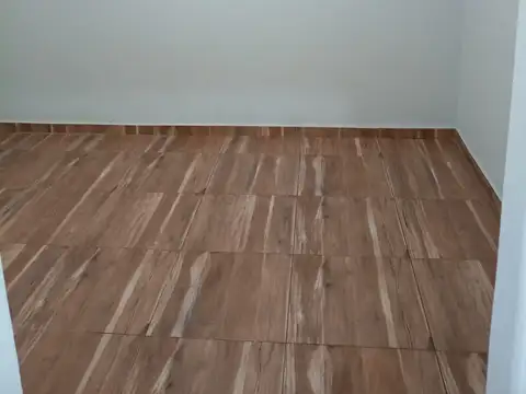 Depto Tipo Casa en Alquiler de 1 dormitorio