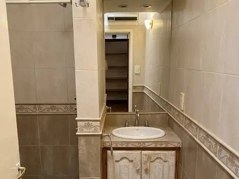CASA EN VENTA 3 AMBIENTES. BERAZATEGUI. LOTE PROPIO