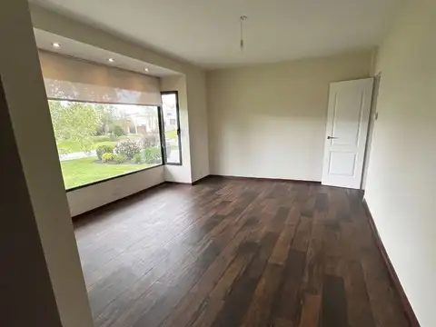 Casa en Alquiler de 5 dormitorios