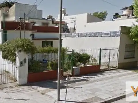 Oficina 10 ambientes con 4 baños