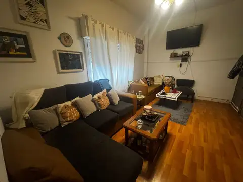 Benito Lynch , Piso 1