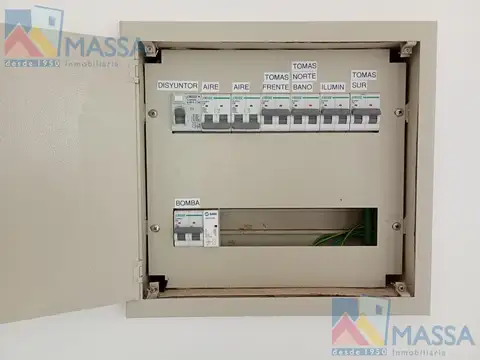 Local en Ibarlucea de 80m2  A ESTRENAR ! . BAÑO . IDEAL COMERCIO MULTIRUBRO