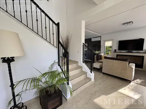 Casa en Venta al Oeste