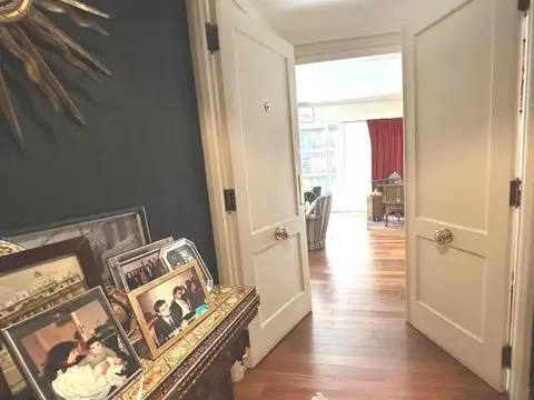 Departamento en venta en Recoleta. 2 Dormitorios. Luminoso. Cochera fija.