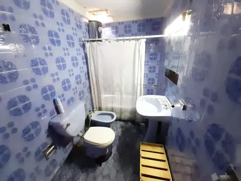 Venta Casa Lote Propio 2 Plantas - con patio y pileta