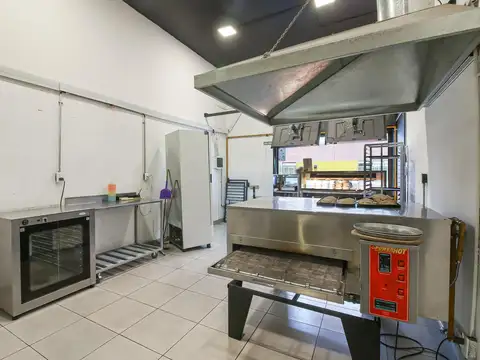 Venta de Fondo de Comercio en Boedo, CABA. Franquicia comida al paso, excelente ubicación y renta